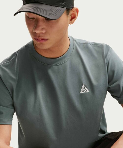 ACG(エィシージー)の「ナイキ ACG ショートスリーブ Tシャツ / Nike ACG Short-Sleeve T-Shirt DC5357-382 Mineral Slate(Tシャツ/カットソー・メンズ・グレー系その他2・M/L/S/XL/2XL)」の10枚目の写真