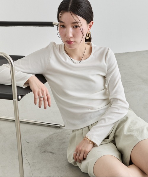 NUJOH（ヌゾ）の「Slim Basic Long Sleeve Top / スリムベーシックロングスリーブトップス（Tシャツ/カットソー・レディース・イエロー/パープル/ブラック/ホワイト/グレー・FREE）」の2枚目の写真