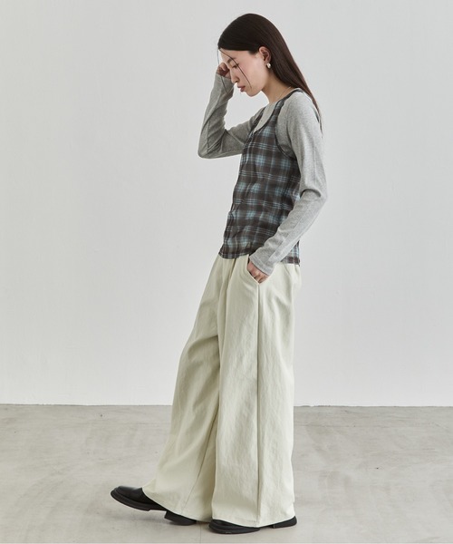 NUJOH（ヌゾ）の「Slim Basic Long Sleeve Top / スリムベーシックロングスリーブトップス（Tシャツ/カットソー・レディース・イエロー/パープル/ブラック/ホワイト/グレー・FREE）」の21枚目の写真