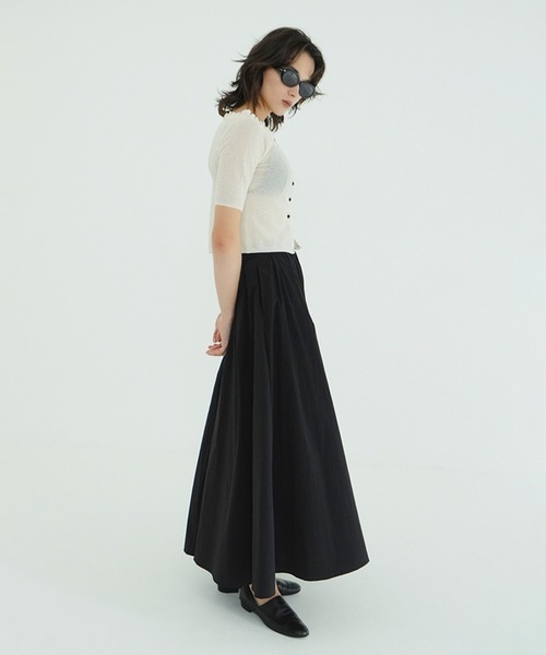 CLANE(クラネ)の「W FACE FRILL KNIT CARDIGAN(カーディガン/ボレロ・レディース・ブラック/アイボリー・2/1)」の8枚目の写真