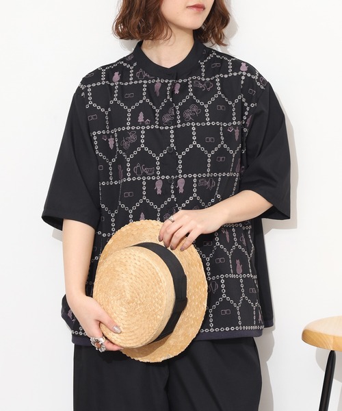 Emago(イマゴ)の「EMAGO おうち透かし刺繍シャツ 半端袖(シャツ/ブラウス・レディース・ネイビー/アイボリー/ブラック・FREE)」の2枚目の写真