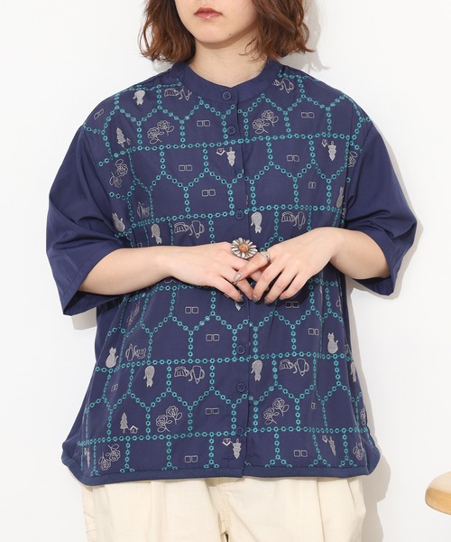 Emago(イマゴ)の「EMAGO おうち透かし刺繍シャツ 半端袖(シャツ/ブラウス・レディース・ネイビー/アイボリー/ブラック・FREE)」の21枚目の写真