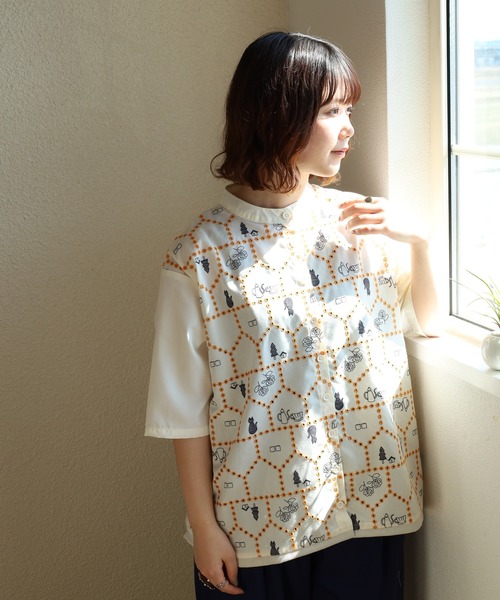 Emago(イマゴ)の「EMAGO おうち透かし刺繍シャツ 半端袖(シャツ/ブラウス・レディース・ネイビー/アイボリー/ブラック・FREE)」の4枚目の写真