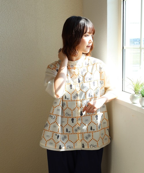 Emago(イマゴ)の「EMAGO おうち透かし刺繍シャツ 半端袖(シャツ/ブラウス・レディース・ネイビー/アイボリー/ブラック・FREE)」の8枚目の写真