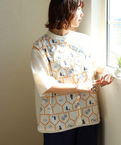 Emago(イマゴ)の「EMAGO おうち透かし刺繍シャツ 半端袖(シャツ/ブラウス・レディース・ネイビー/アイボリー/ブラック・FREE)」の9枚目の写真