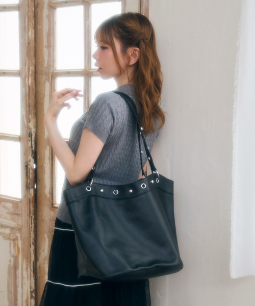 TITTY&CO.(ティティーアンドコー)の「アイレットショルダーバッグ(ショルダーバッグ・レディース・ピンク/ホワイト/ブラック・FREE)」の11枚目の写真