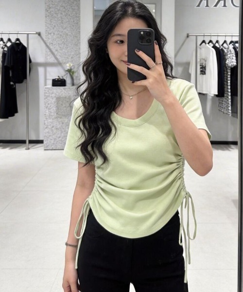 semplice(センプリチェ)の「大人カジュアル ドローコード ショート丈 T シャツ(Tシャツ/カットソー・レディース・グリーン/ピンク/ホワイト・L/M)」の10枚目の写真
