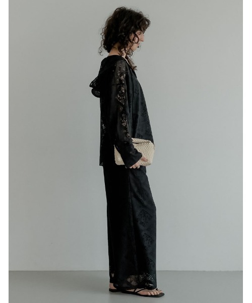 Re:EDIT（リエディ）の「[2026 SUMMER COLLECTION]ストレッチブロックレースフードシャツ（シャツ/ブラウス・レディース・アイボリー/ブラック・LARGE/MEDIUM）」の5枚目の写真
