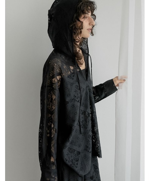 Re:EDIT（リエディ）の「[2026 SUMMER COLLECTION]ストレッチブロックレースフードシャツ（シャツ/ブラウス・レディース・アイボリー/ブラック・LARGE/MEDIUM）」の8枚目の写真