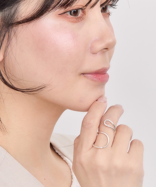 Heartdance(ハートダンス)の「SOU RING メタルラインリング(リング・レディース・ゴールド/シルバー・FREE)」の5枚目の写真