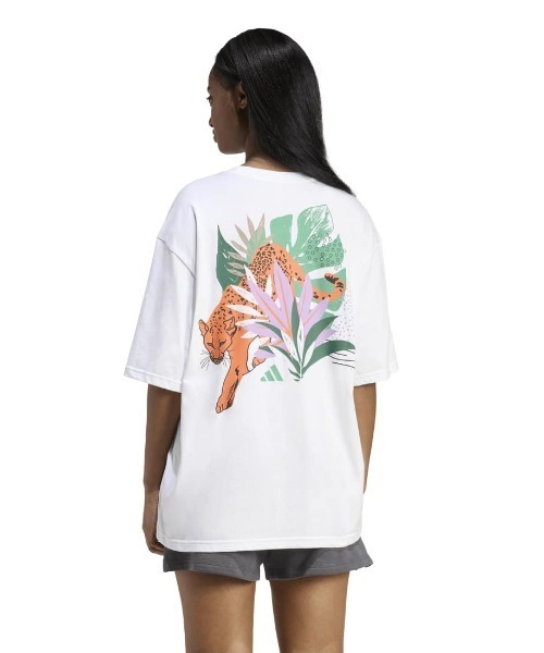 adidas(アディダス)の「アディダス adidas アニマル オーバーサイズ グラフィック Tシャツ(Tシャツ/カットソー・レディース・ベージュ/ベビーピンク/ブラック・S/M/L/XL)」の1枚目の写真