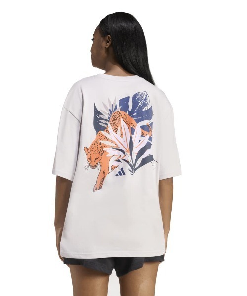 adidas(アディダス)の「アディダス adidas アニマル オーバーサイズ グラフィック Tシャツ(Tシャツ/カットソー・レディース・ベージュ/ベビーピンク/ブラック・S/M/L/XL)」の3枚目の写真