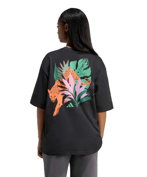 adidas(アディダス)の「アディダス adidas アニマル オーバーサイズ グラフィック Tシャツ(Tシャツ/カットソー・レディース・ベージュ/ベビーピンク/ブラック・S/M/L/XL)」の2枚目の写真