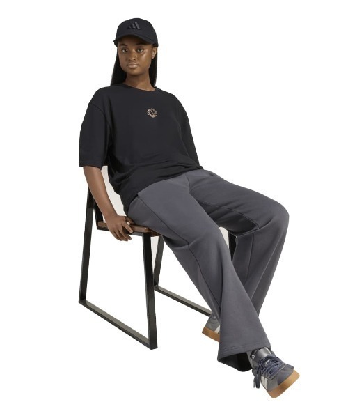 adidas(アディダス)の「アディダス adidas アニマル オーバーサイズ グラフィック Tシャツ(Tシャツ/カットソー・レディース・ベージュ/ベビーピンク/ブラック・S/M/L/XL)」の13枚目の写真