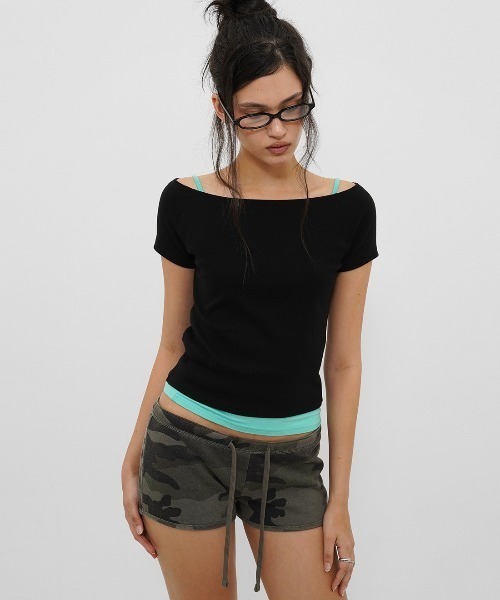 BLACKUP（ブラックアップ）の「[B-BASIC] スタンダードスリムオフショルダー半袖Tシャツ（Tシャツ/カットソー・レディース・ストライプ/ブラック・MEDIUM/SMALL）」の2枚目の写真