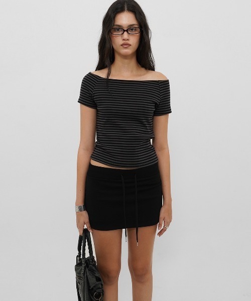BLACKUP（ブラックアップ）の「[B-BASIC] スタンダードスリムオフショルダー半袖Tシャツ（Tシャツ/カットソー・レディース・ストライプ/ブラック・MEDIUM/SMALL）」の5枚目の写真