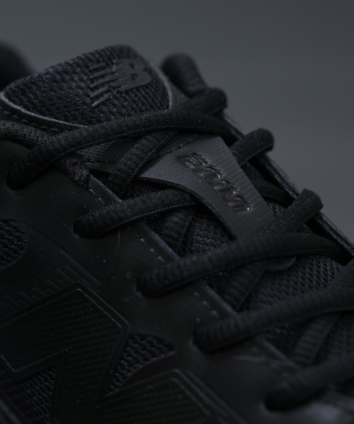 NEW BALANCE(ニューバランス)の「Abzorb 2000(スニーカー・メンズ・ホワイト/ブラック・26.5cm/24.0cm/24.5cm/28.0cm/23.0cm/28.5cm/29.0cm/23.5cm/30.0cm/25.5cm/25.0cm/26.0cm/27.0cm/22.5cm/27.5cm)」の5枚目の写真