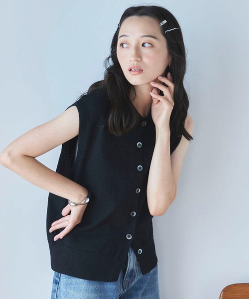 Liora by archives(リオラバイアルシーヴ)の「【Liora by archives】ウォッシャブルポロニットベスト(ベスト・レディース・ベージュ/グレー/ブラック・MEDIUM/LARGE)」の15枚目の写真