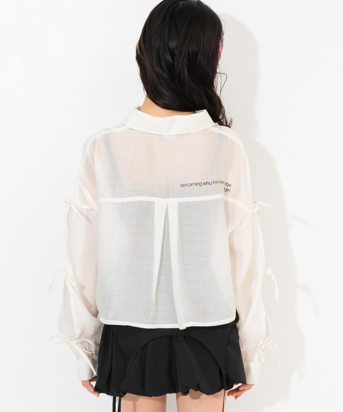 ANAP GiRL(アナップガール)の「袖リボンデザイン シアーシャツ(シャツ/ブラウス・キッズ・ブラック/サックスブルー/ホワイト×ブラック/ホワイト・XS/S/M)」の20枚目の写真