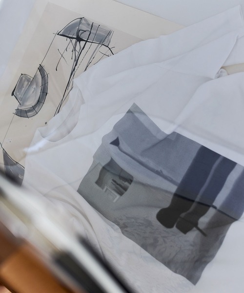 IDEE（イデー）の「［ＩＤＥＥ］Ｐｈｏｔｏｇｒａｐｈｙ　Ｔシャツ　Ｓｏｆａ（Tシャツ/カットソー・レディース・ホワイト/ブラック・M/L）」の5枚目の写真