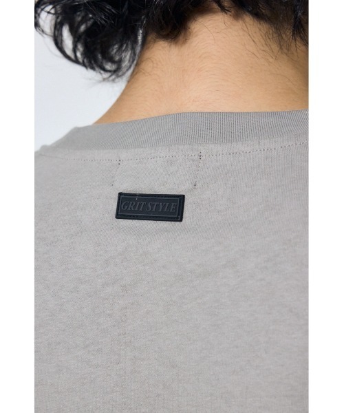AZUL by moussy（アズールバイマウジー）の「ワンポイントロゴTシャツ　夏服　春服　秋服　半袖（Tシャツ/カットソー・メンズ・ホワイト/ライトグレー/ブラック/スモークピンク・MEDIUM/SMALL/LARGE）」の19枚目の写真