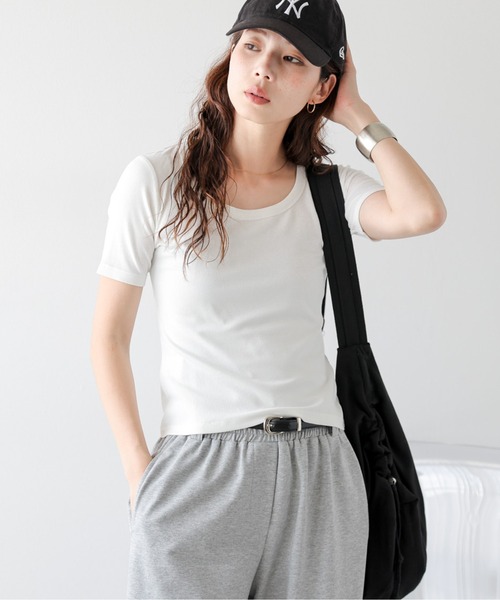 La-gemme(ラジェム)の「シェイプリブTシャツ(Tシャツ/カットソー・レディース・ホワイト/グレー/ブラック/ベージュ・フリー)」の7枚目の写真
