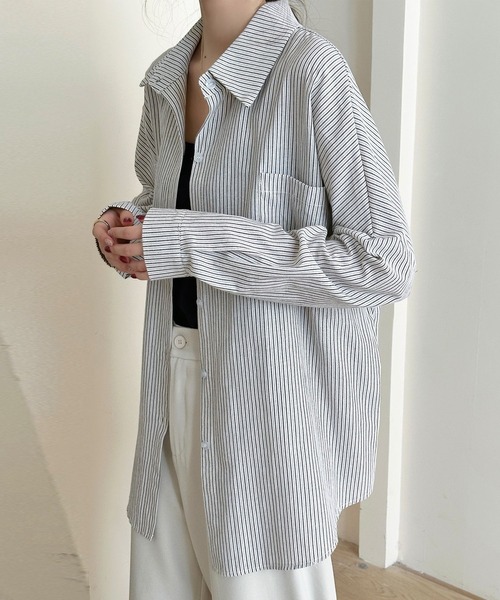 DAY CLOSET(デイ クローゼット)の「【さらっと質感でゆるっと着られる】長袖レギュラーカラー ストライプ オーバーサイズ 開襟 シャツ レディース(シャツ/ブラウス・レディース・ブラック/ピンク/ブルー・L/M)」の16枚目の写真