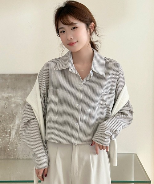 DAY CLOSET(デイ クローゼット)の「【さらっと質感でゆるっと着られる】長袖レギュラーカラー ストライプ オーバーサイズ 開襟 シャツ レディース(シャツ/ブラウス・レディース・ブラック/ピンク/ブルー・L/M)」の18枚目の写真