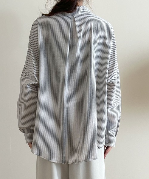 DAY CLOSET(デイ クローゼット)の「【さらっと質感でゆるっと着られる】長袖レギュラーカラー ストライプ オーバーサイズ 開襟 シャツ レディース(シャツ/ブラウス・レディース・ブラック/ピンク/ブルー・L/M)」の14枚目の写真