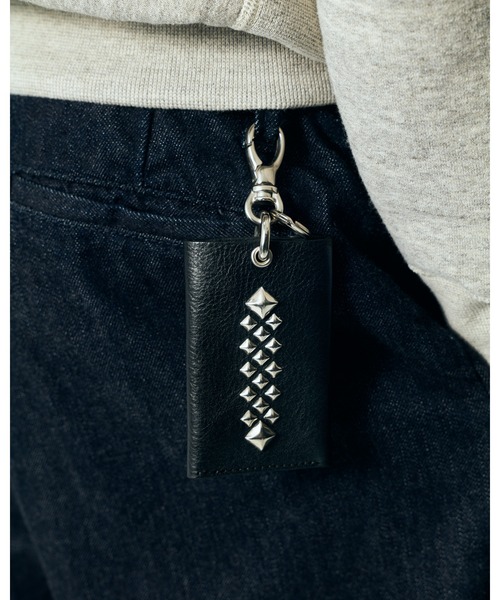 CALEE（キャリー）の「STUDS LEATHER KEY CASE（キーケース/キーアクセサリー・メンズ・ブラック・FREE）」の4枚目の写真