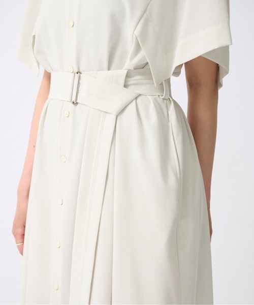 UJOH（ウジョー）の「【UJOH/ウジョー】Square Sleeve Dress/スクエアスリーブドレス（シャツワンピース・レディース・ホワイト/オレンジ・2）」の5枚目の写真