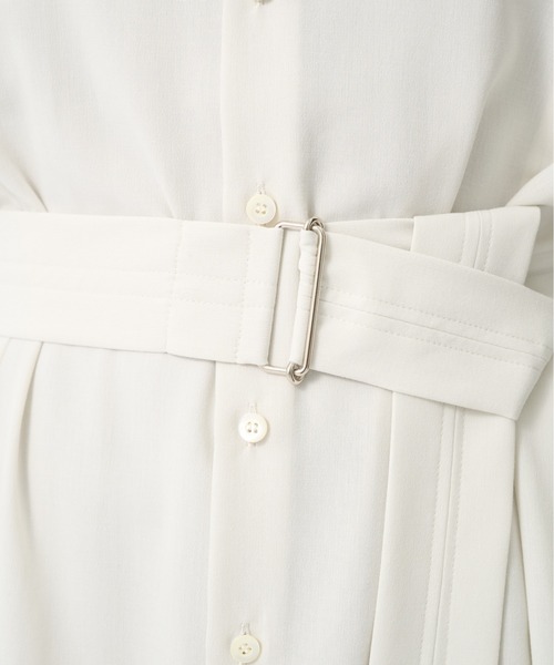 UJOH（ウジョー）の「【UJOH/ウジョー】Square Sleeve Dress/スクエアスリーブドレス（シャツワンピース・レディース・ホワイト/オレンジ・2）」の4枚目の写真