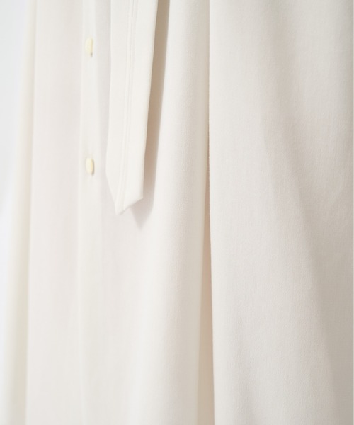 UJOH（ウジョー）の「【UJOH/ウジョー】Square Sleeve Dress/スクエアスリーブドレス（シャツワンピース・レディース・ホワイト/オレンジ・2）」の20枚目の写真