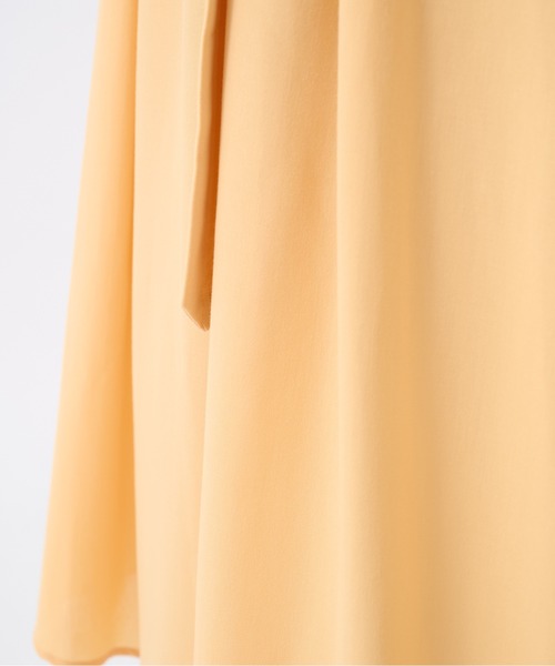 UJOH（ウジョー）の「【UJOH/ウジョー】Square Sleeve Dress/スクエアスリーブドレス（シャツワンピース・レディース・ホワイト/オレンジ・2）」の12枚目の写真