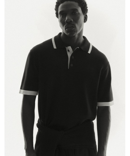 Maison Kitsune（メゾンキツネ）の「COTTON KNITTED COMFORT POLO（ポロシャツ・メンズ・ネイビー・XL/L）」の9枚目の写真