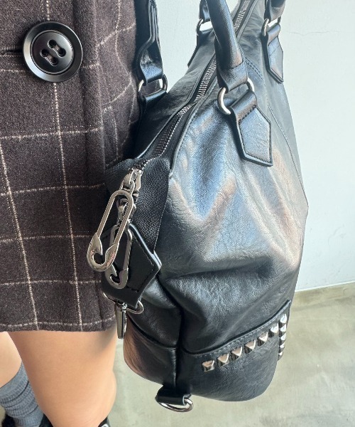 SHAGGIE(シャギー)の「スタッズ付きヴィンテージ風ハンドバッグ(ハンドバッグ・レディース・ベージュ/ブラック/ブラウン・FREE)」の21枚目の写真