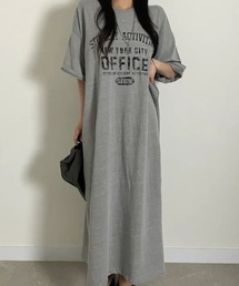ヴィンテージ風ロゴでこなれ感アップ!ゆるっと着られるオーバーサイズTシャツワンピース