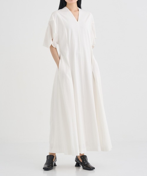 AKIRANAKA(アキラナカ)の「【AKIRANAKA/アキラナカ】Tamara drape sleeve dress WH(ワンピース・レディース・ホワイト・1/2/3)」の6枚目の写真