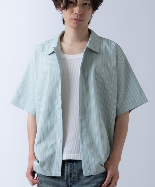 Crownor(クラウノアー)の「ストライプ 半袖シャツ(シャツ/ブラウス・メンズ・チャコール/グリーン/ブルー・MEDIUM/LARGE)」の3枚目の写真