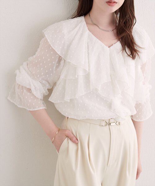 natural couture(ナチュラルクチュール)の「ラッフルフリルドットブラウス(シャツ/ブラウス・レディース・オフホワイト/ボルドー/ブラック/サックスブルー・FREE)」の15枚目の写真