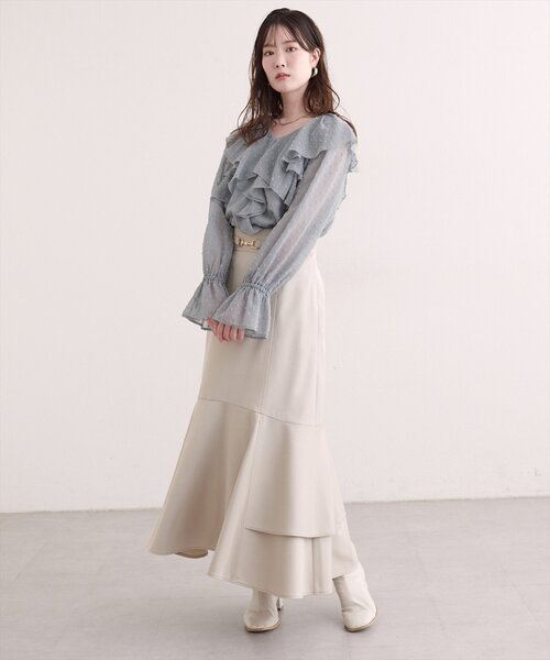 natural couture(ナチュラルクチュール)の「ラッフルフリルドットブラウス(シャツ/ブラウス・レディース・オフホワイト/ボルドー/ブラック/サックスブルー・FREE)」の7枚目の写真