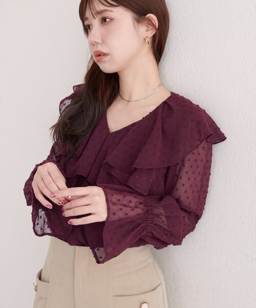 natural couture(ナチュラルクチュール)の「ラッフルフリルドットブラウス(シャツ/ブラウス・レディース・オフホワイト/ボルドー/ブラック/サックスブルー・FREE)」の10枚目の写真