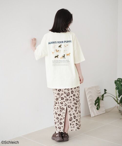 Green Parks(グリーンパークス)の「シュライヒコラボロゴTシャツ(Tシャツ/カットソー・レディース・チャコールグレー/ブラウン/オフホワイト・FREE)」の6枚目の写真