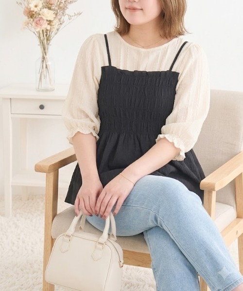 p courge(ピークルジュ)の「ブラウス+シャーリングキャミ フェイクレイヤード トップス(シャツ/ブラウス・レディース・ブラック/ホワイト×ブラック・LL/3L/4L)」の6枚目の写真