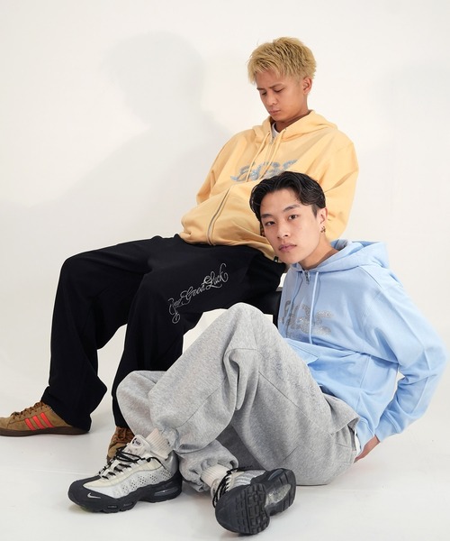 BGL（ビージーエル）の「RHINESTONE LOGO ZIP PARKA / ラインストーン / ロゴ / キラキラ / Y2K / 韓国ストリート　ジップパーカー（パーカー・レディース・ライトイエロー/ブラック/ライトブルー・S/M/L）」の12枚目の写真