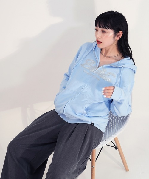 BGL（ビージーエル）の「RHINESTONE LOGO ZIP PARKA / ラインストーン / ロゴ / キラキラ / Y2K / 韓国ストリート　ジップパーカー（パーカー・レディース・ライトイエロー/ブラック/ライトブルー・S/M/L）」の7枚目の写真