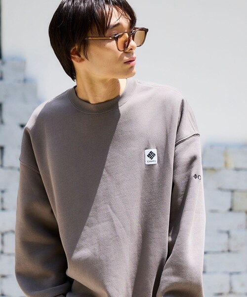 Columbia(コロンビア)の「限定展開 Columbia×FREAK'S STORE コロンビア 別注 インペリアルパーク ワンポイントロゴ クルーネックスウェット(スウェット・メンズ・ベージュ/チャコールグレー/ブラック/ネイビー/グレー・SMALL/X-LARGE/LARGE/MEDIUM)」の4枚目の写真