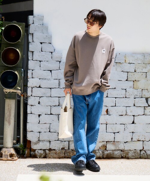 Columbia(コロンビア)の「限定展開 Columbia×FREAK'S STORE コロンビア 別注 インペリアルパーク ワンポイントロゴ クルーネックスウェット(スウェット・メンズ・ベージュ/チャコールグレー/ブラック/ネイビー/グレー・SMALL/X-LARGE/LARGE/MEDIUM)」の12枚目の写真