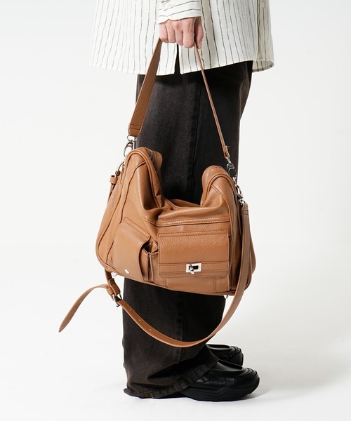 DEVICE(デバイス)の「【DEVICE × みかみコラボ】KANTAN 2way Large Tote Bag & Shoulder Bag / KANTAN ビッグトート 2wayショルダーバッグ(トートバッグ・メンズ・ダークベージュ/ブラック・FREE)」の16枚目の写真