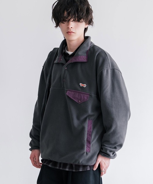 PENNEYS(ぺニーズ)の「PENNEYS ペニーズ 別注コラボ オーバーサイズフリースアノラックワンポイントロゴ刺繍長袖スタンドカラープルオーバー(スウェット・メンズ・ネイビー/オフホワイト/ブラウン/ブラック/チャコール/ベージュ・M/L/XL)」の20枚目の写真